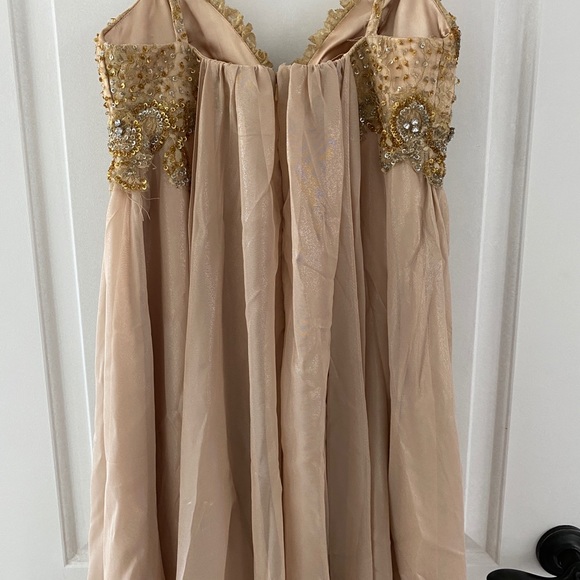 Dress - Picture 3 of 3